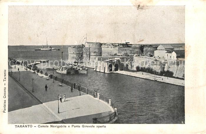Taranto Canale Navigabile e Ponte Girevole aperto