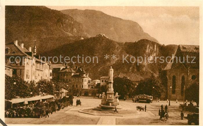 Bolzano Piazza Vittorio Emanuele III e Monumento a Walter