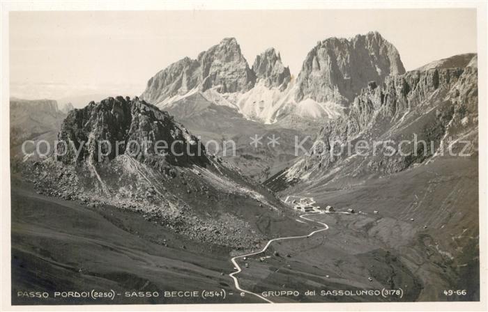 Passo Pordoi Panorama Sasso Beccie Gruppo del Sassolungo Langkofel Dolomiten