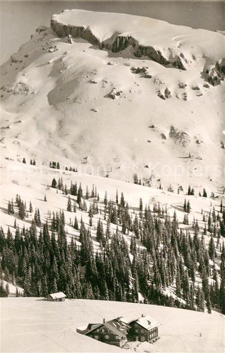 Schwarzwasserhuette Skigebiet mit Hochifen Winterpanorama