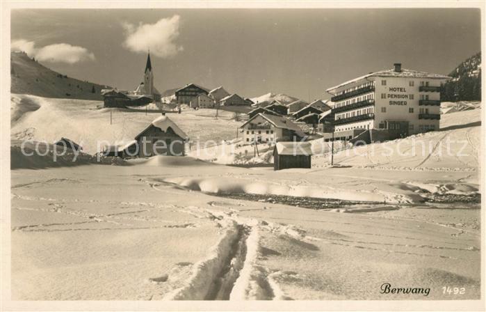 Berwang Tirol Skiparadies Wintersportplatz Hotel Winterlandschaft Alpen