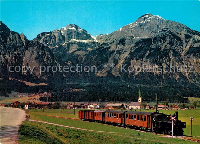 Strass Zillertal Zillertalbahn Dampflokomotive gegen Rofangebirge