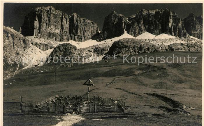 Dolomiti Passo Pordoi Cimitero militare