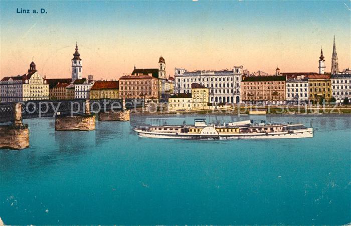 Linz Donau Teilansicht Donaubruecke Raddampfer