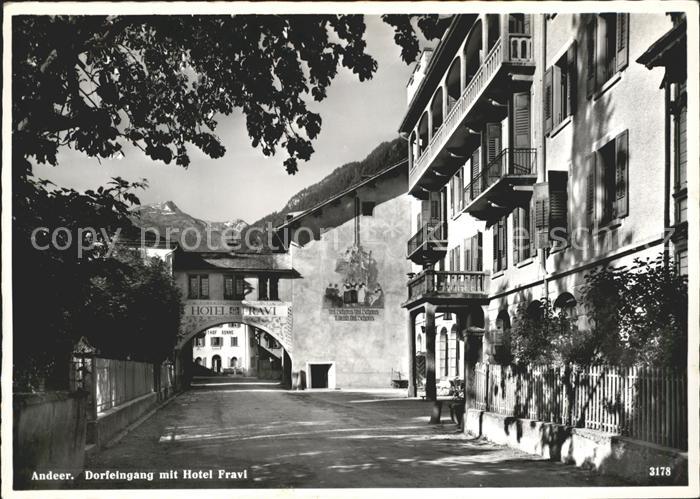 Andeer GR Dorfeingang mit Hotel Fravi