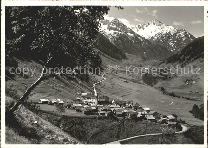 Curaglia mit Piz Scopi