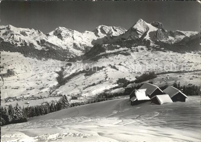 Unterwasser Toggenburg Wintersportplatz Berghuetten Blick zur Saentisgruppe Appe