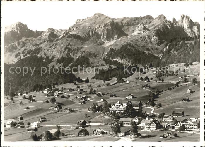Wildhaus SG Panorama mit Luetispitz Alpstein