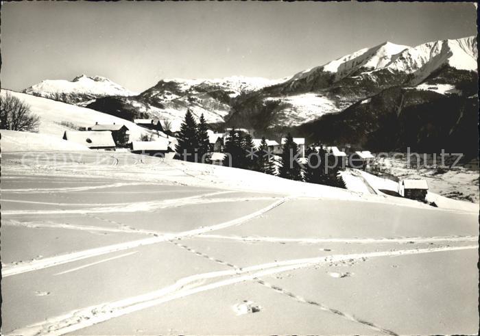 Flerden am Heinzenberg mit Calanda und Dreibuendenstein