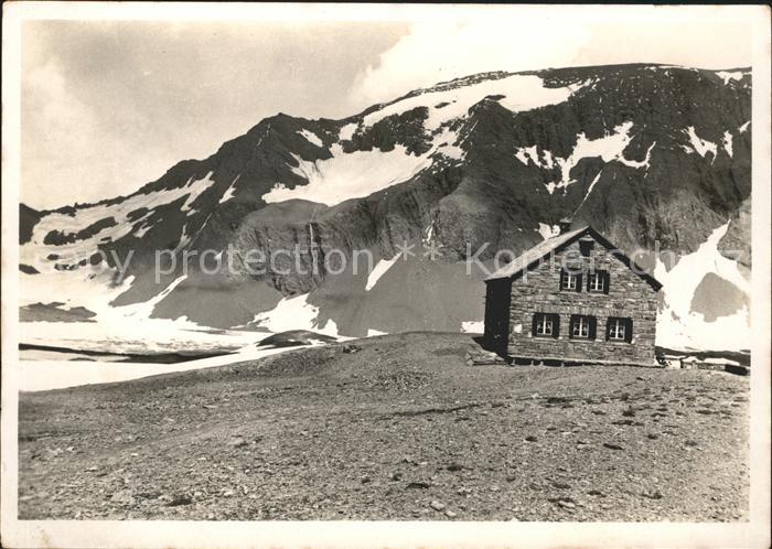 Linthal Glarus Muttseehuette SAC am Kistenpass Muttsee Ruchi Schutzhuette Glarne