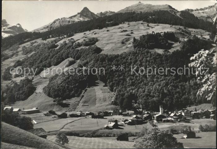Elm GL Gesamtansicht mit Alpen Elmag Mineralquelle