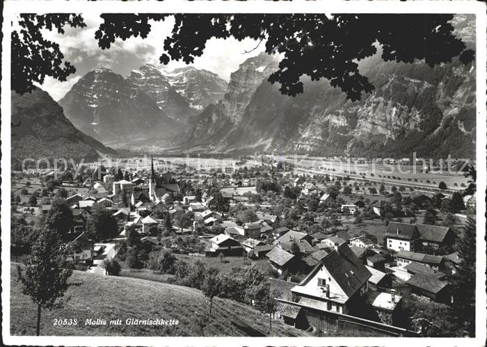 Mollis Gesamtansicht mit Glaernischkette