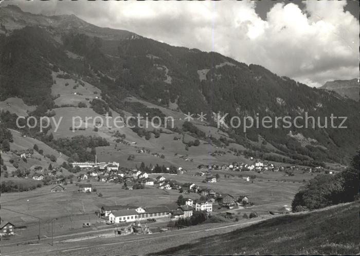 Engi Blick ins Sernftal