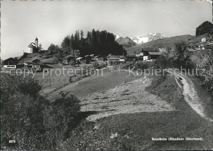 Ruschein Ortsansicht mit Kirche