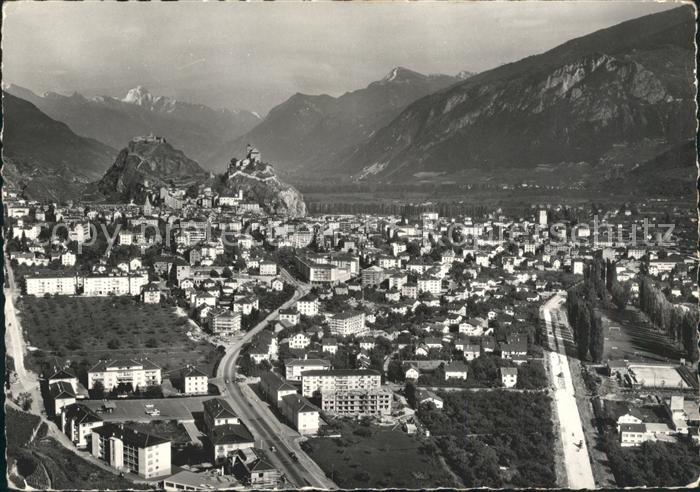 Sion VS Gesamtansicht Schloss Alpenpanorama