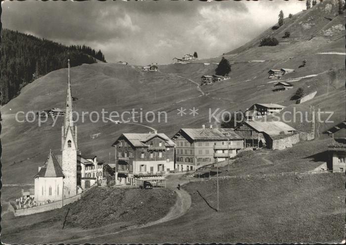 St Antoenien GR Platz