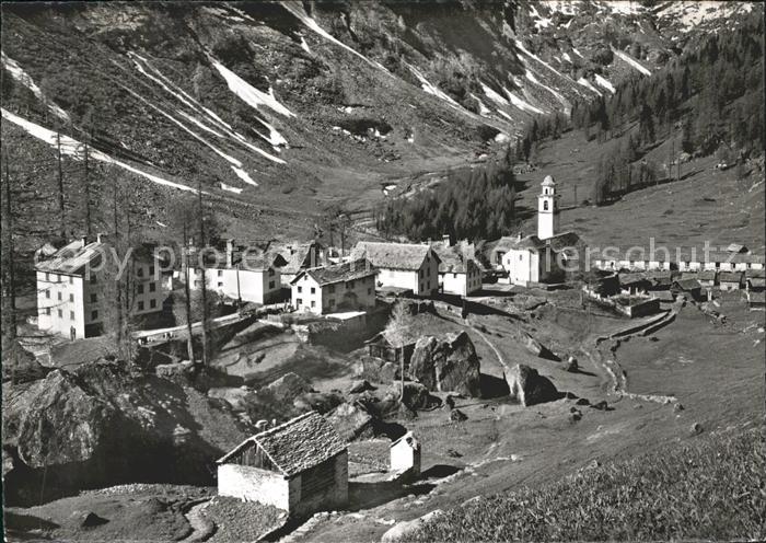 Bosco Gurin Totalansicht Kirche