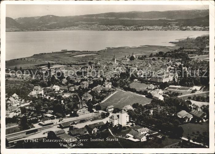 Estavayer-le-Lac avec Institut Stavia Vue aerienne