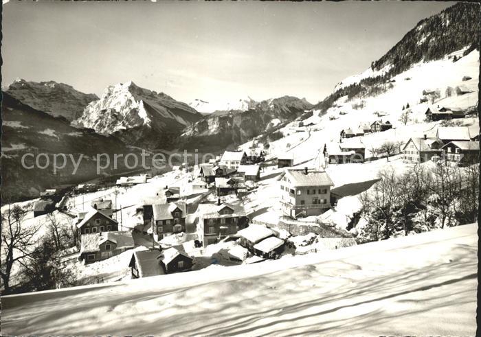 Amden Walensee SG Brugg mit Blick gegen die Glarneralpen Winterimpressionen