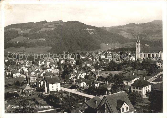 Buetschwil Ortsansicht mit Kirche