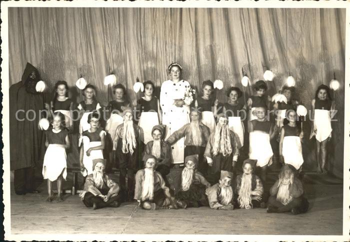 Helvetia Schweiz Trachten