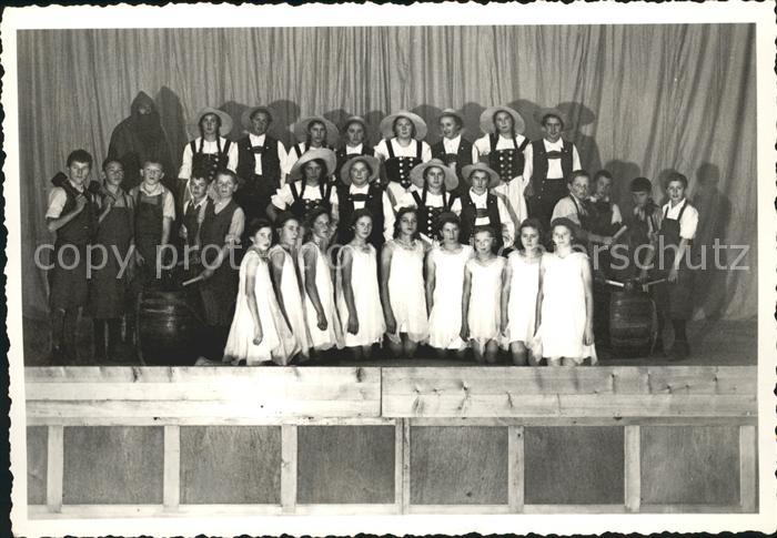 Helvetia Schweiz Trachten Gruppen