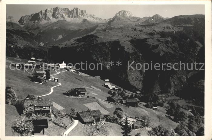 Furna Wiesen Berg Praettigau