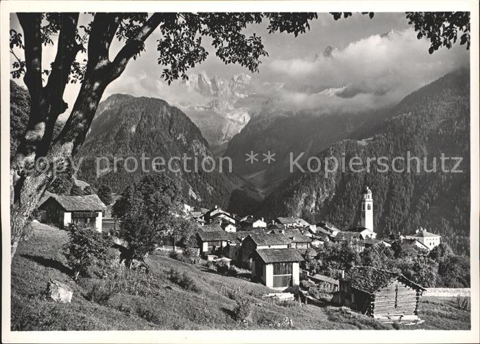 Soglio Ortsansicht mit Kirche Alpenpanorama