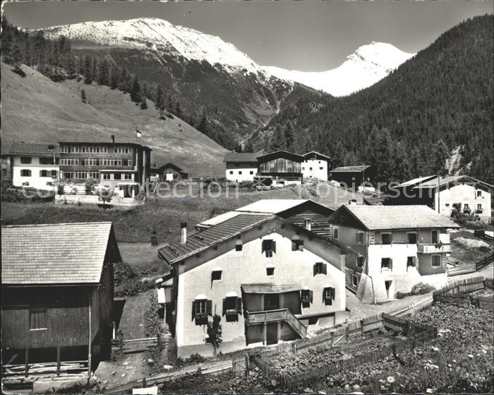 Wiesen Albula Ortsansicht mit Hotel Sonnenhalde Blick zum Sandhubel Valbellahorn