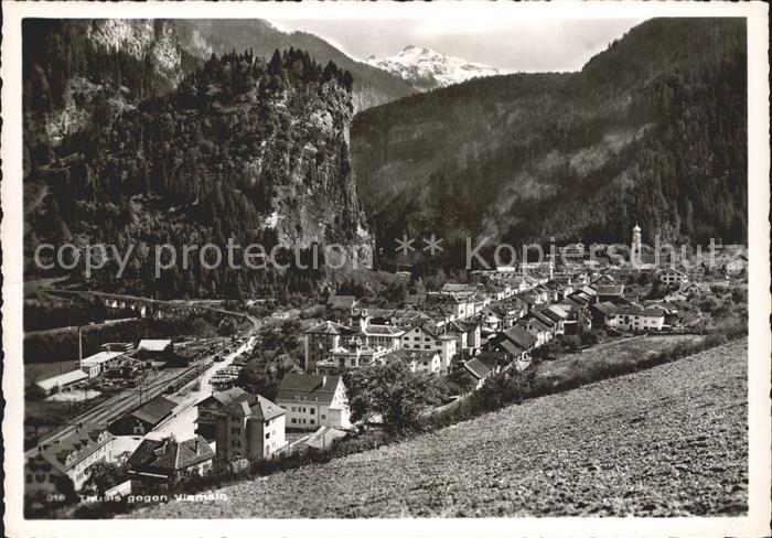 Thusis Gesamtansicht gegen Viamala Eisenbahn