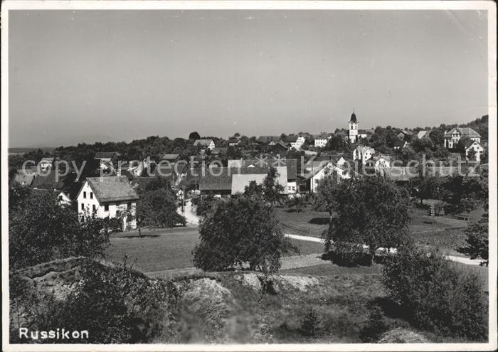 Russikon Ortsansicht mit Kirche