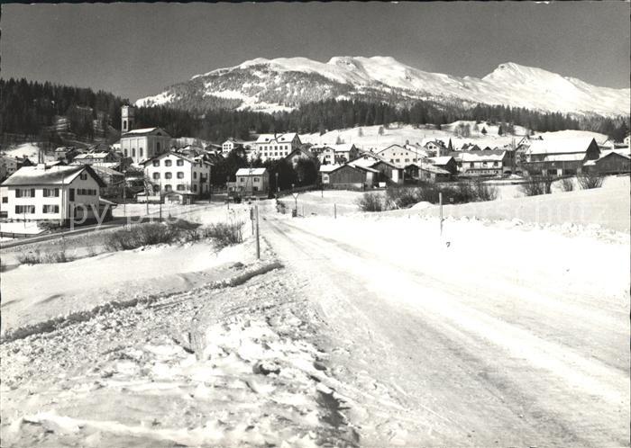 Lantsch mit Piz Scalottas und Piz Danis