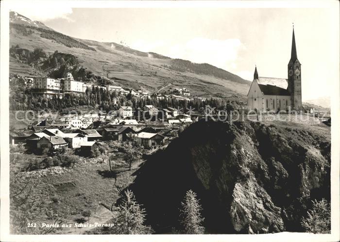 Schuls GR Ortsansicht mit Kirche