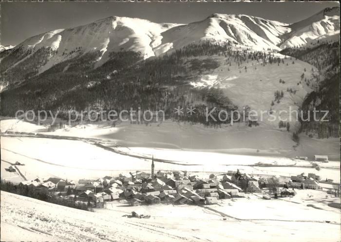 Zuoz GR mit Piz Arpiglias