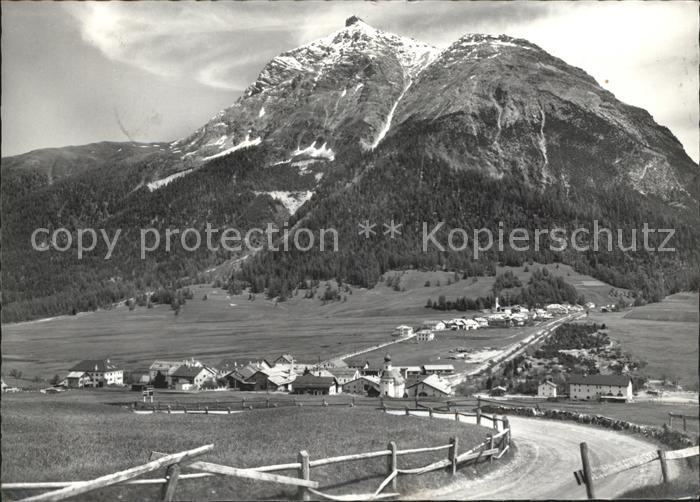 La Punt-Chamues-ch mit Piz Mezaun