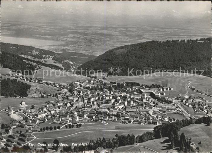 Ste Croix VD et les Alpes Vue aerienne