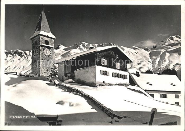 Parpan Dorfpartie mit Kirchturm