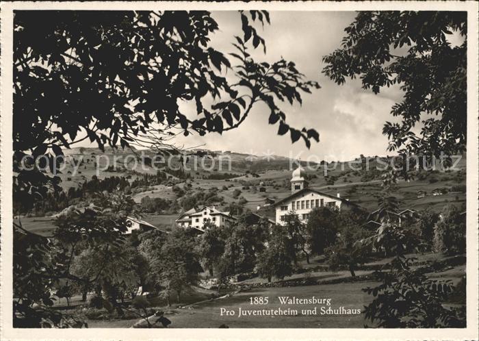 Waltensburg Graubuenden Pro Juventuteheim und Schulhaus