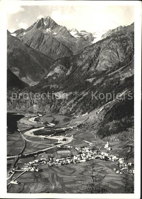 Zernez GR mit Linardgruppe