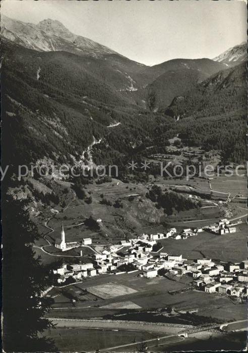 Zernez GR mit Ofenpassstrasse und Nationalpark