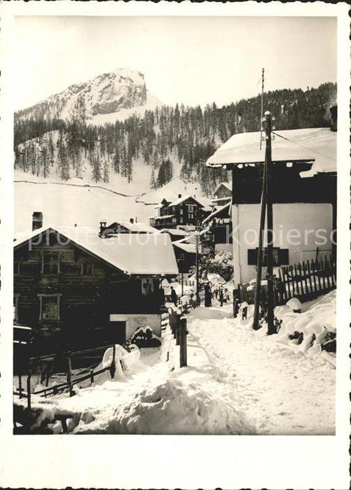Tschiertschen Dorfpartie im Schnee