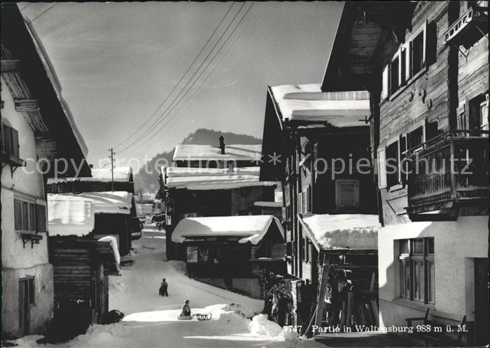Waltensburg Graubuenden Dorfpartie im Schnee