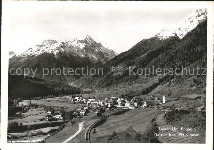 Lavin Panorama mit Piz del Ras Piz Chaste