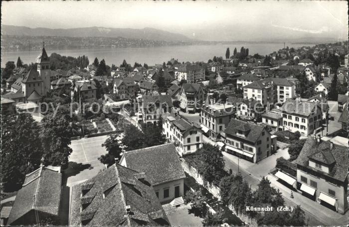 Kuesnacht Panorama mit Zuerichsee