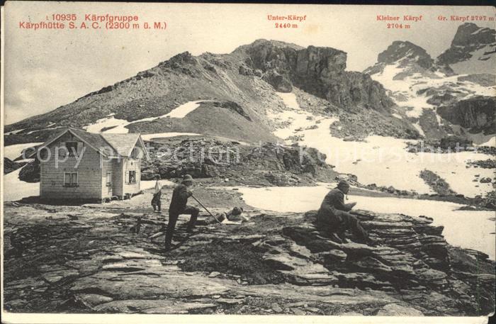 Chateau-d Oex Berghuette Wanderer