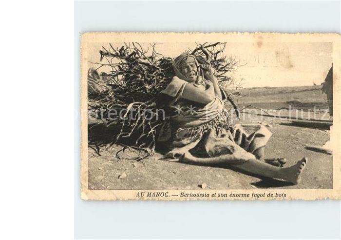 Maroc Marokko Bernoussia e son enorme fagot de bois