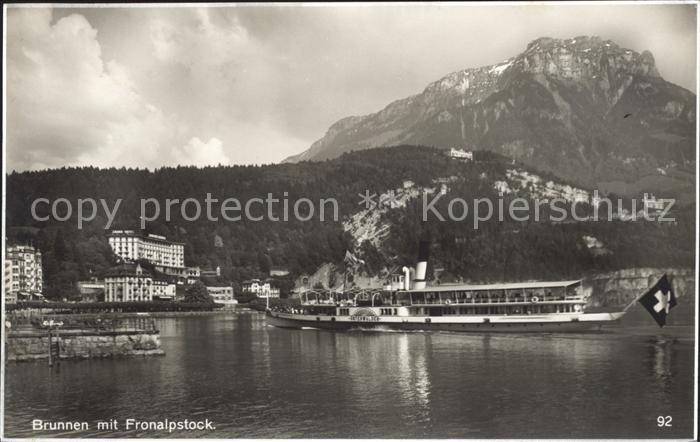 Dampfer Seitenrad Unterwalden Brunnen Fronalpstock