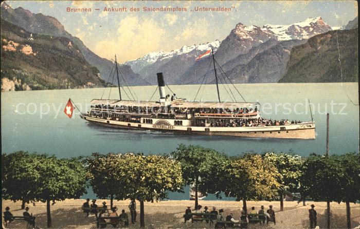 Dampfer Seitenrad Unterwalden Ankunft Brunnen