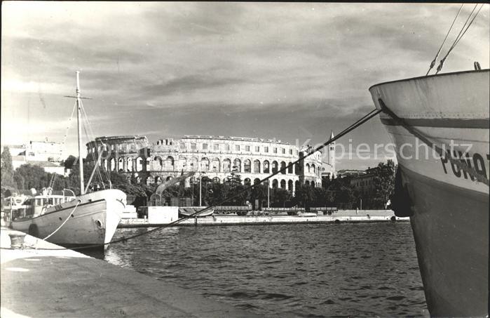 Pola Pula Croatia Hafen Schiffe