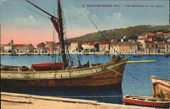 Saint-Mandrier-sur-Mer Vue generale sur les Quais Bateau de pe